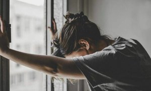 زندگی یک انسان منفعلِ فراری از ابهام | کودکی